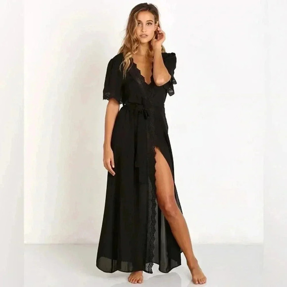 NWT Stone Cold Fox Leo Robe Black 100% Silk Sz XS/S - Picture 1 of 16